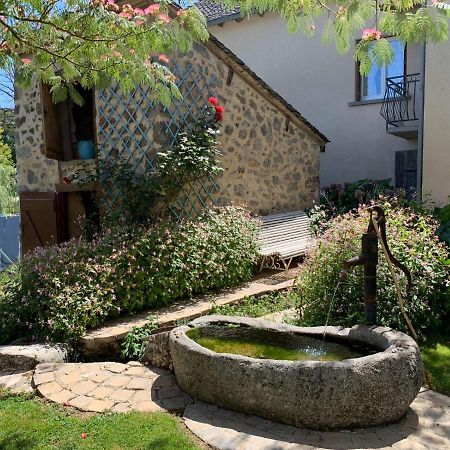La Maison Rouzies La Bastide-l'Eveque エクステリア 写真