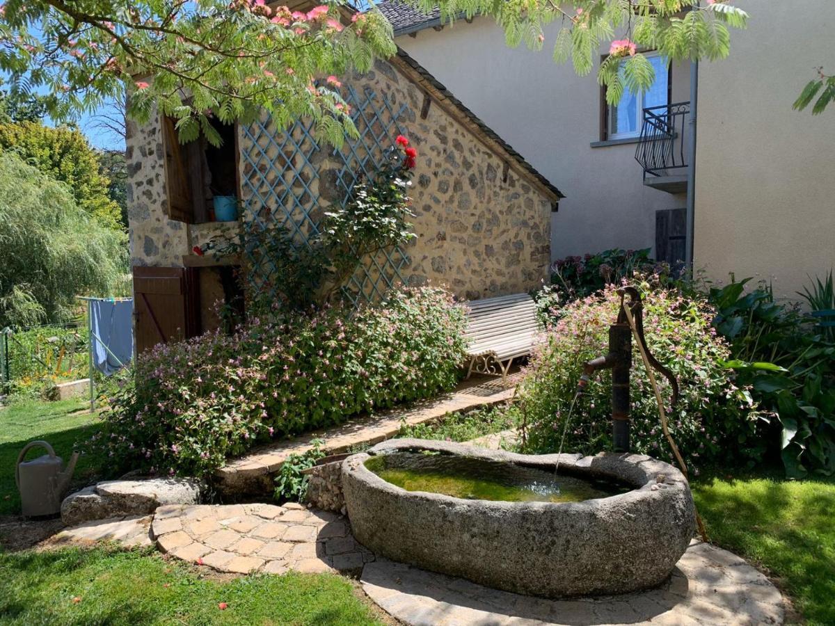 La Maison Rouzies La Bastide-l'Eveque エクステリア 写真